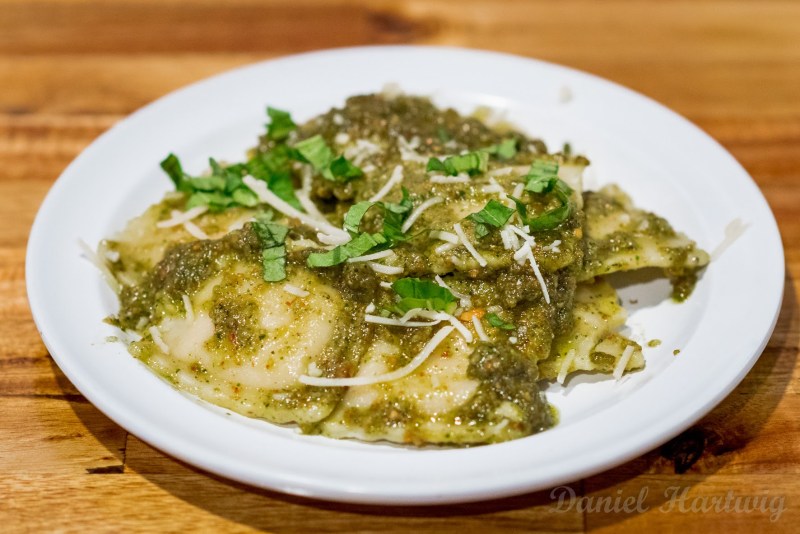 IDK Pizza has added a vegan menu with pizza, raviolis, and more! For more vegan dining options in Las Vegas, visit www.vegansbaby.com