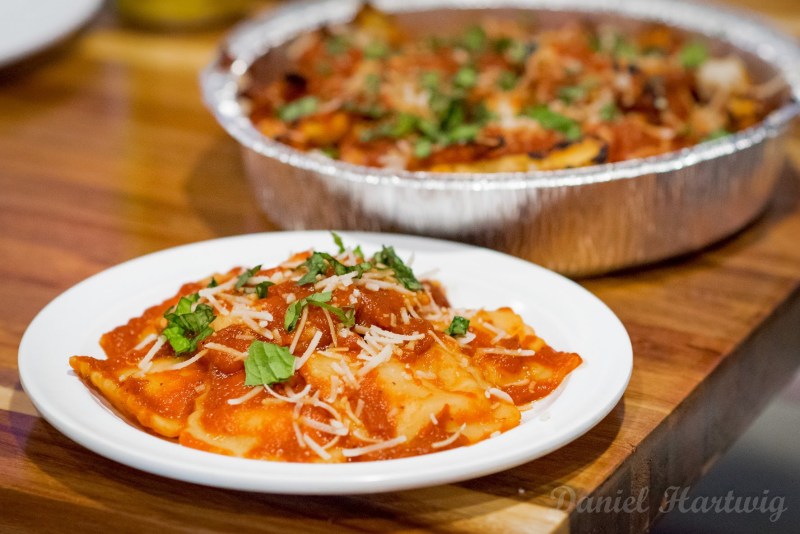 IDK Pizza has added a vegan menu with pizza, raviolis, and more! For more vegan dining options in Las Vegas, visit www.vegansbaby.com