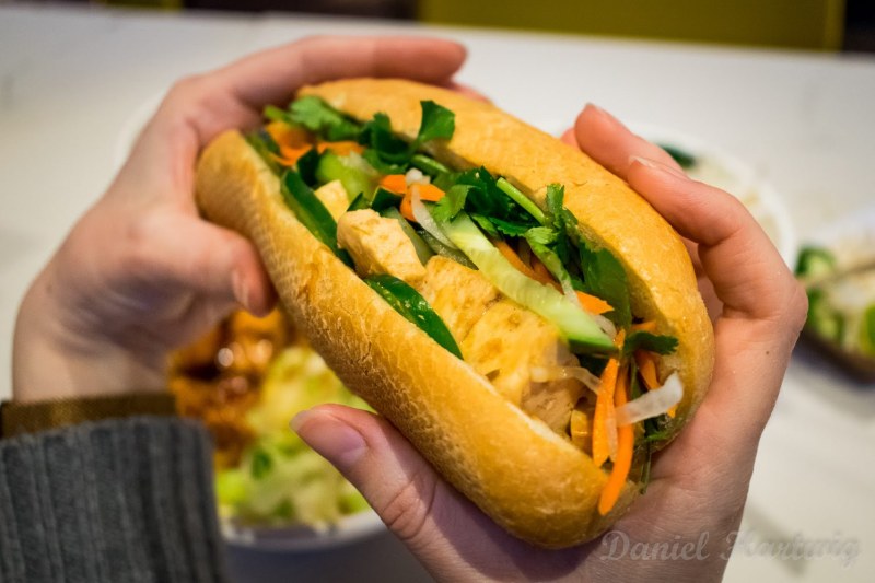 The newly opened Mumfresh at Palace Station has vegan eats. For more vegan dining in Las Vegas visit www.vegansbaby.com