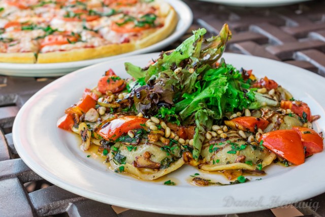 Bootlegger Italian Bistro has added a vegan section to its menu! For more vegan dining in Las Vegas, visit www.vegansbaby.com