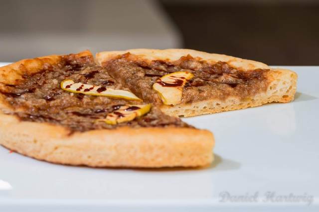 There's a new vegan, gluten free crust in town, Pinky's Up Gluten Free Pizza Crust. For more vegan friendly items in Las Vegas, visit www.vegansbaby.com