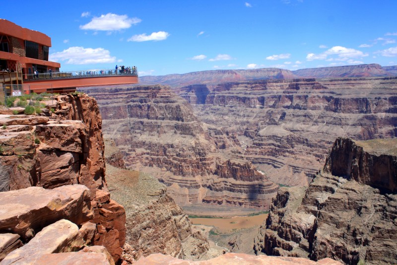 There's so much more to Las Vegas than The Strip! Check out the five best day trips to take from Las Vegas. For more on planning your trip to Las Vegas, visit www.vegansbaby.com/vegansbaby2018