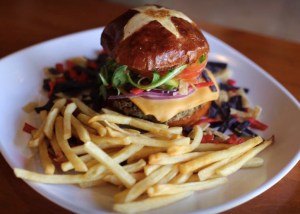 Blinders Burgers & Brunch is a plant-based burger and brunch restaurant in Northwest Las Vegas. For more vegan restaurants in Las Vegas, visit www.vegansbaby.com/vegansbaby2018