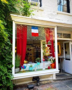 Vegans, Baby is expanding to New York City to guide you to vegan options in New York.