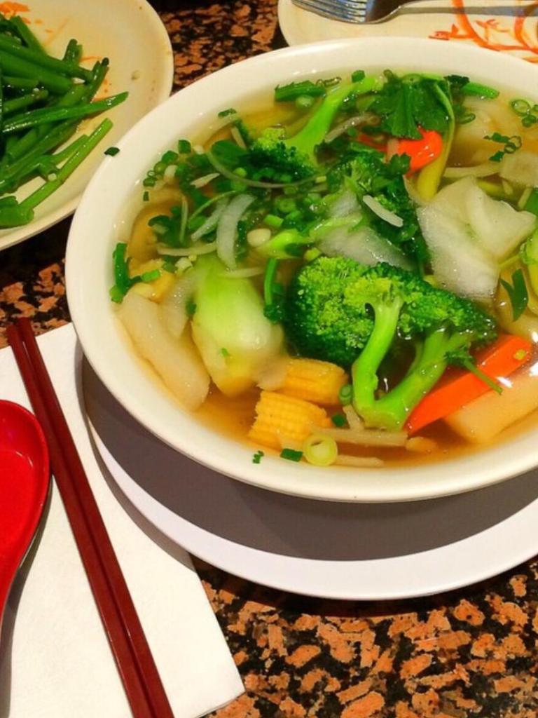 Table Thai in Las Vegas has a large vegan menu. For more vegan dining options in Las Vegas, visit www.vegansbaby.com/vegansbaby2018