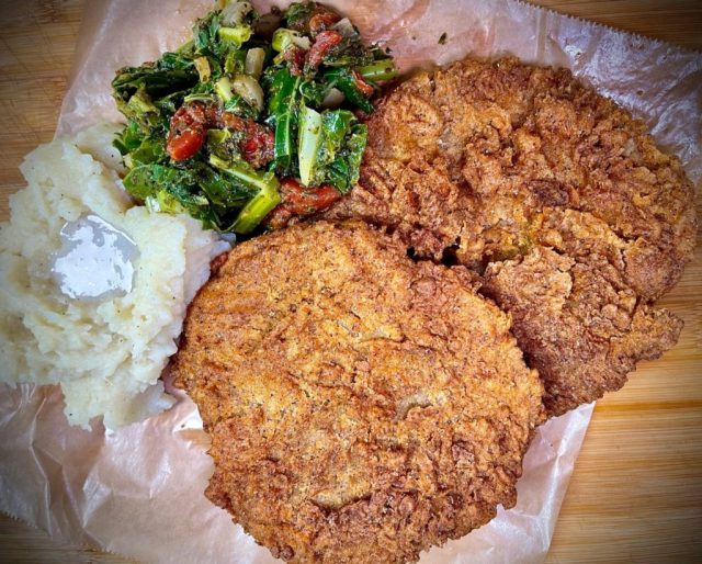Looking for vegan soul food in Las Vegas? Check out Souley Vegan. Here is what to order at Souley Vegan. For more vegan dining in Las Vegas, visit www.vegansbaby.com