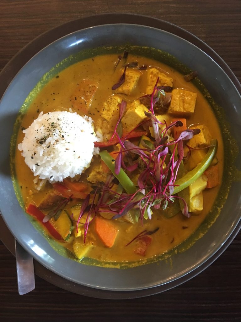 Looking for a coffee shop in Downtown Las Vegas with vegan food? PublicUs on Fremont has you covered. For more vegan eating in Las Vegas, visit www.vegansbaby.com/vegansbaby2018