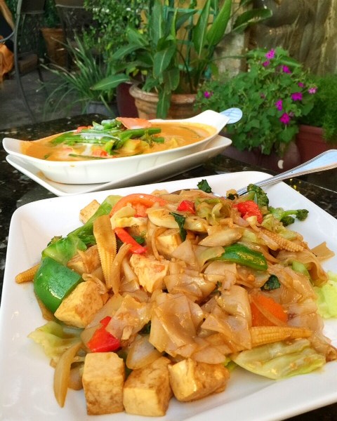 Although no specific vegan menu, Pin Kaow has delicious vegan Thai food, and a large variety of options which can be tweaked to be vegan. For more vegan dining options in Las Vegas, visit www.vegansbaby.com/vegansbaby2018