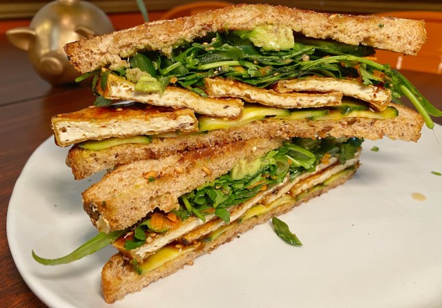 Down 2 Earth is an all-vegan pop-up residency at The Guilt Free Glutton in Las Vegas. For more vegan dining options in Las Vegas, visit www.vegansbaby.com