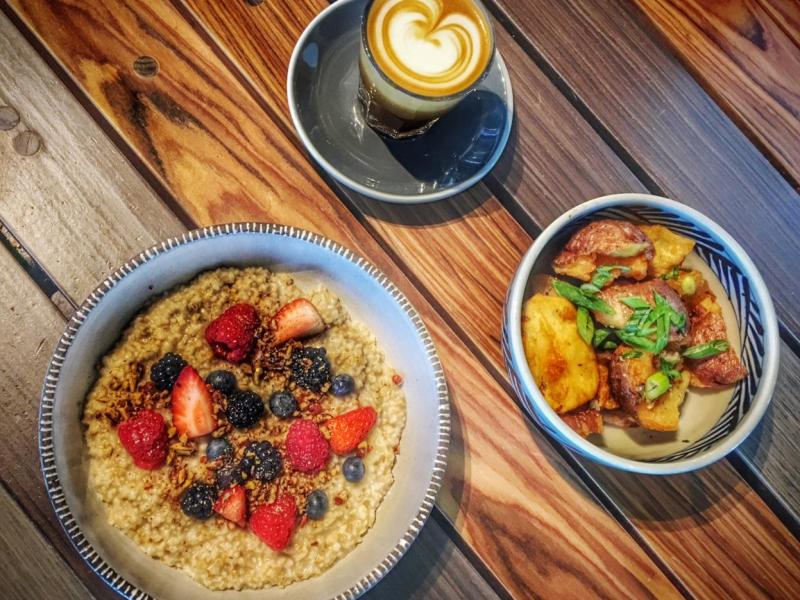 Perk up! Here are 7 vegan-friendly coffee shops we love in Las Vegas. For more vegan dining, visit www.vegansbaby.com