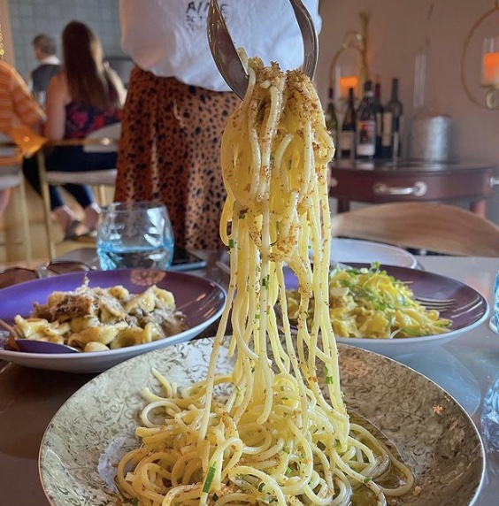 Vegan Dish of the Day: La Strega's aglio e olio in Las Vegas. For more of the best vegan food, visit www.vegansbaby.vom