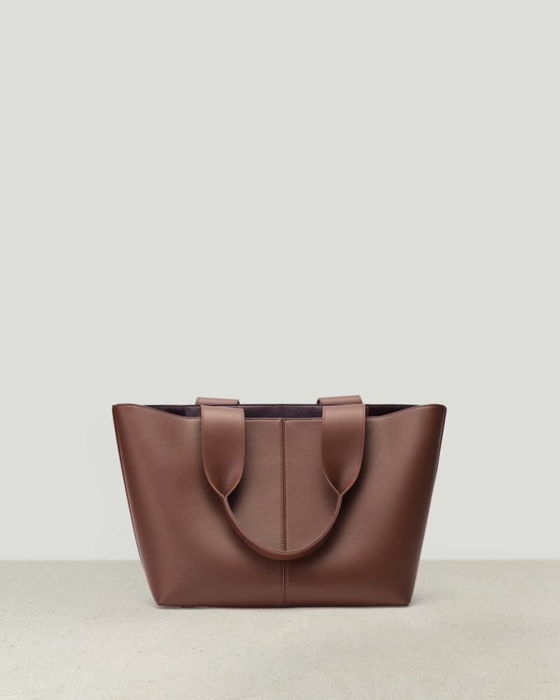 Fréja is one of the top 11 vegan purse brands of 2024