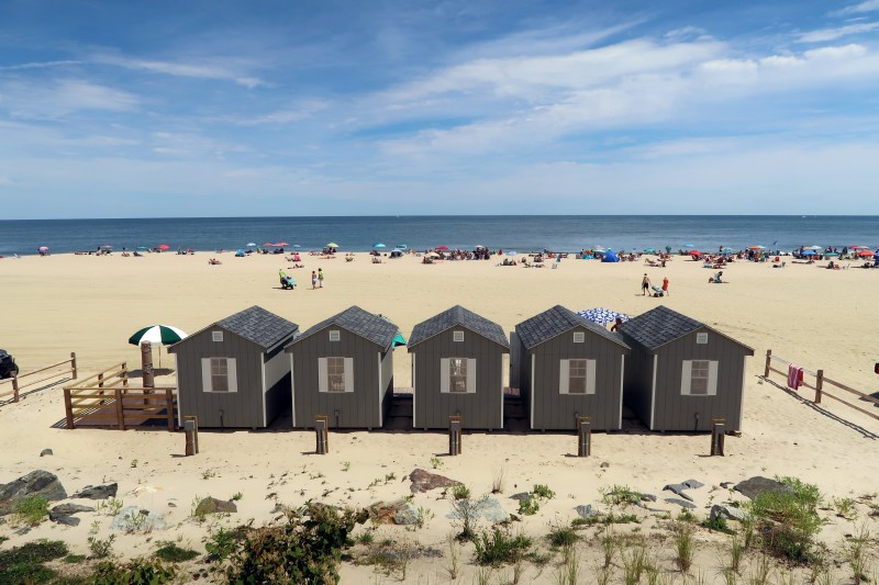 A guide to vegan food at the Jersey Shore featuring vegan and vegan-friendly restaurants. For more vegan guides to destinations around the world, visit www.vegansbaby.com/destinations